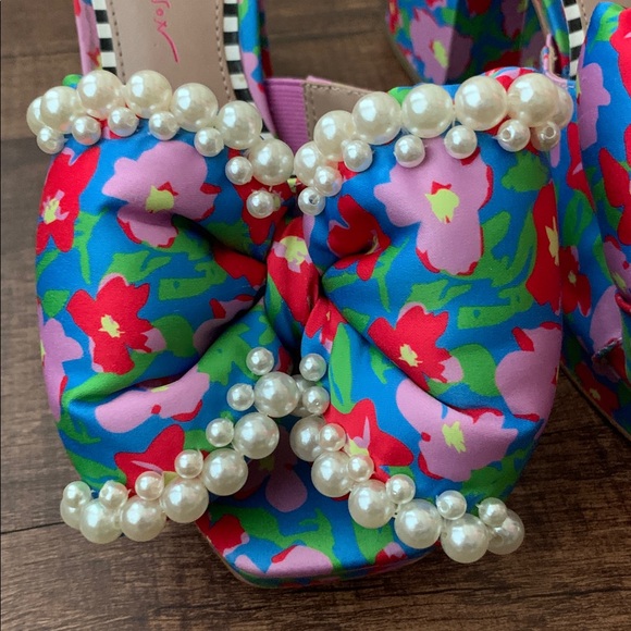 Betsy Johnson Maccie platform sandal - Picture 4 of 10